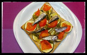 Coca De Verduras Y Sardinillas
