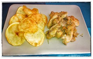Pollo Al Romero Con Patatas Chips
