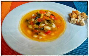Judías Blancas Con Verduras
