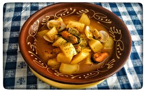 Patatas A La Marinera
