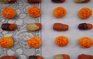 Panellets De Piñones, De Chocolate Y De Chocolate Blanco
