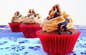 Cupcakes De Chocolate Y Cacahuete
