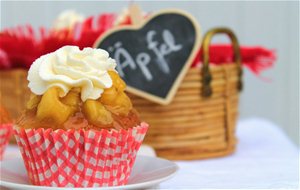 Apple Pie Cupcakes
