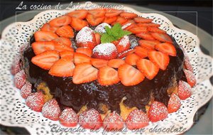 Bizcocho De Fresas Con Chocolate
