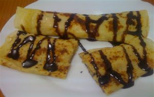 Crepés De Espárragos Con Queso, De Jamón De York Y Queso, De Plátano Y Chocolate
