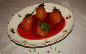 Peras En Salsa De Fresas
