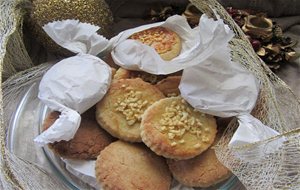 Mantecados De Yema, Miel Y Naranja
