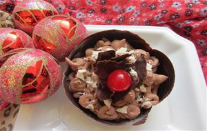 Tulipas De Chocolate Con Mousse De Chocolate Y Café
