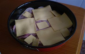 Tortilla De Patatas Al Horno Rellena De Jamón Y Queso
