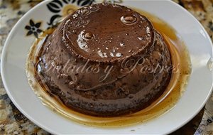 Flanes Con Leche De Soja, Huevo, Chocolate O Café Al Baño María
