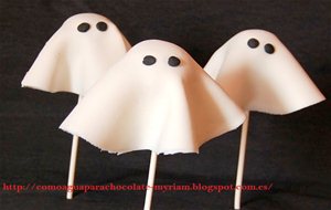 Cake Pops Fantasmas
