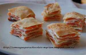 Milhojas De Creps Queso Y Salmon
