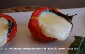 Tomates Al Horno Con Albahaca Y Mozzarella
