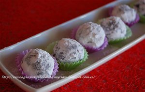 Trufas De Cholate Blanco Al Licor De Anís Y Cardamomo
