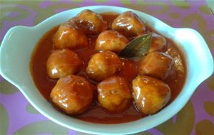 Albóndigas Con Tomate
