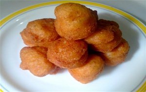 Buñuelos De Surimi Y Gambas
