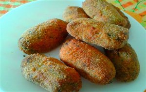 Croquetas De Espinacas Y Piñones
