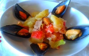 Ensalada De Patatas Con Mejillones Picantes
