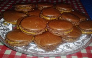 Macarons De Chocolate Y Caramelo
