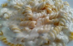 Macarrones Con Salsa Roquefort Suave
