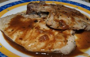 Chuletas De Cerdo Con Salsa De Vino
