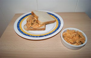 Coronation Chicken Sándwich
