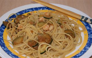 Pasta Con Calabacín Y Langostinos
