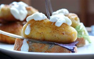 Croqueta De Boletus Con Salsa Roquefort