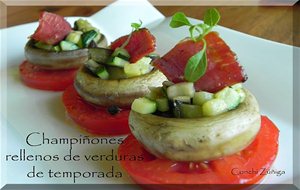 Champiñones Rellenos De Verduras De Temporada
