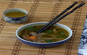 Sopa De Setas Y Solomillo Estilo Oriental
