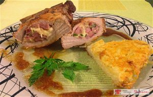 Chuletas De Cerdo Rellenas Acompañadas Con Tortilla Rosti
