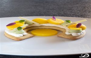 Sablée, Merengue, Mango Y Crema Montada De Chocolate Blanco Y Pistacho
