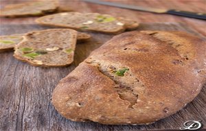 Pan Integral Con Kiwi Y Nueces
