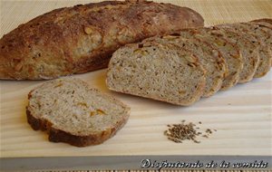 Pan Con Naranja Confitada, Piñones Y Anís 
