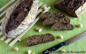 Pan De Ciruelas Y Nueces De Macadamia
