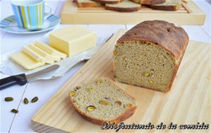 Pan De Molde Con Regaliz Y Pistachos
