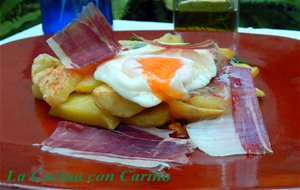 Papas A Lo Pobre Con Huevos Y Jamón
