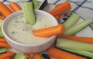 Bastones De Pepino Y Zanahoria Con Salsa De Yogurt
