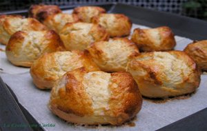 Bollitos De Leche Con Aroma De Azahar
