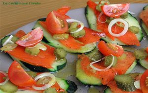 Barquillos De Pepino Con Palometa Ahumada
