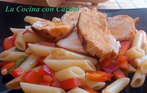 Ensalada Templada De Pasta Y Pollo Adobado
