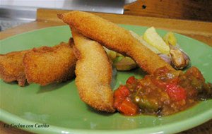 Barritas De Pollo En Adobo Empanadas, Con Ketchup Casero
