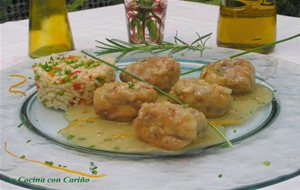 Delicias De Merluza Y Marisco Con Salsa De Gambas Al Cava
