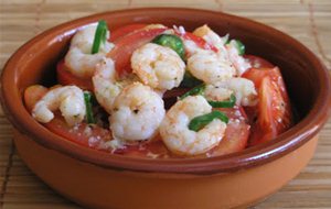 Receta De Ensalada Templada De Tomates Y Gambas Al Ajillo
