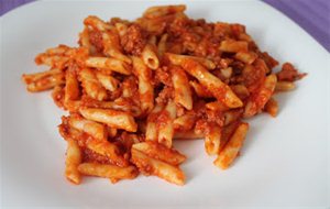 Macarrones Con Boloñesa Rápida.
