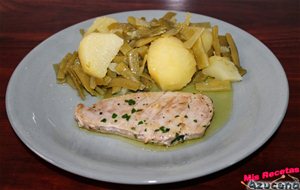 Patatas Con Judias Verdes Y Atún.
