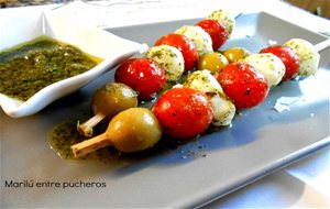 Brochetas De Mozzarella Y Tomates
