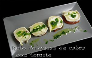 Rulo De Queso De Cabra Con Tomate
