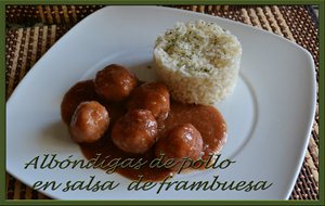 Albóndigas  De Pollo En Salsa De Frambuesa
