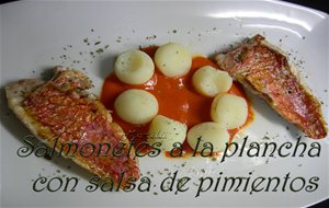 Salmonetes A La Plancha En Salsa De Pimientos
